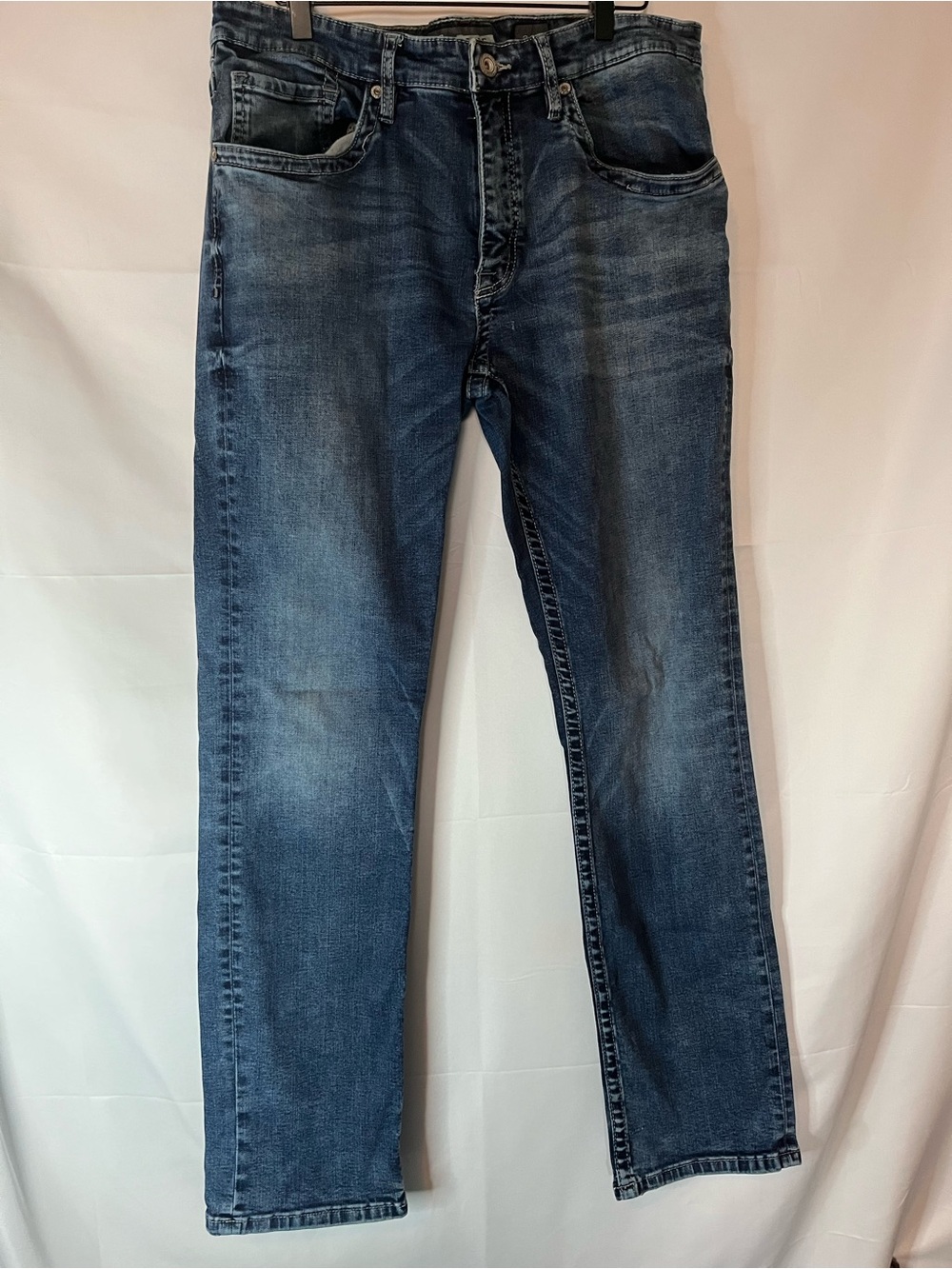 BKE Men'sJake  Medium Blue Straight Jeans